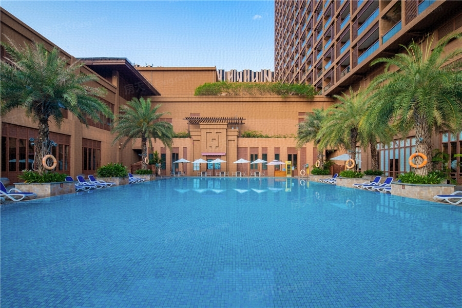 实景图:内部配套椰林酒店泳池