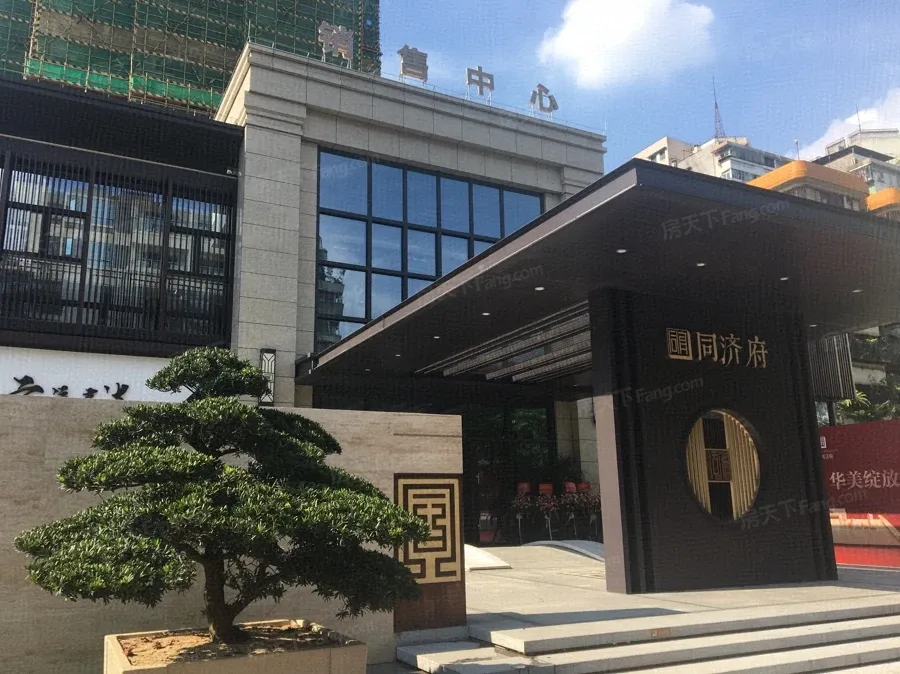 保利同济府4室2厅2卫南北朝向4800.00元/月出租