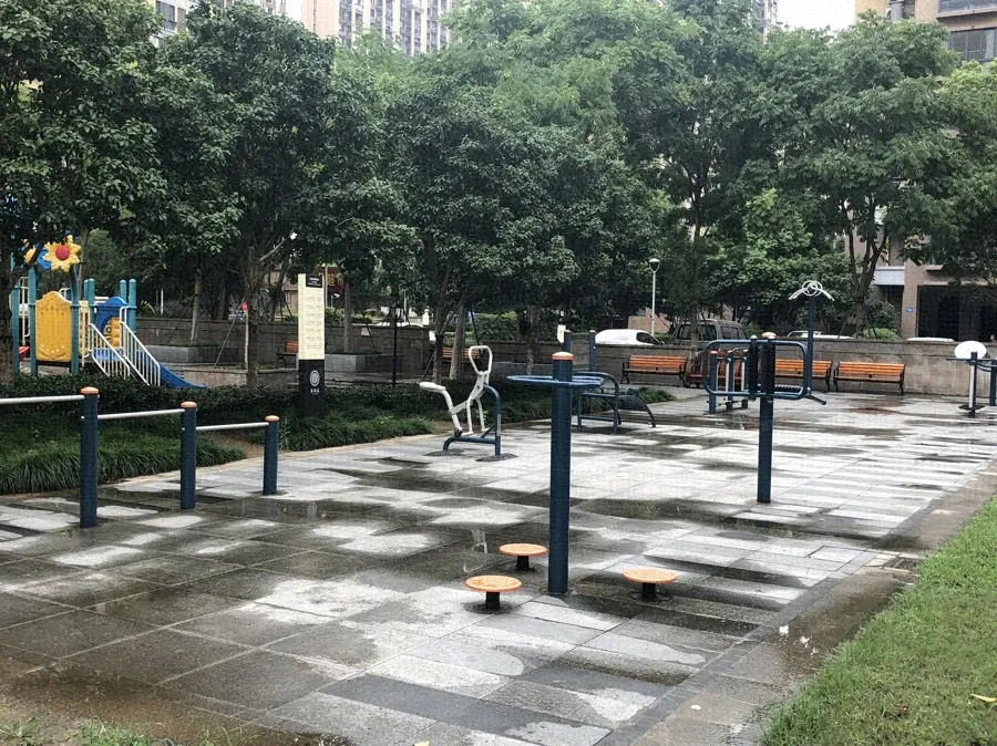 丽雅苑2室1厅1卫南朝向2600.00元/月出租