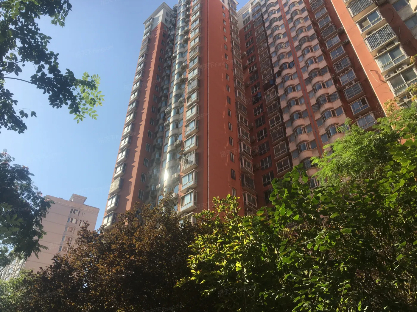 文博公寓2室1厅1卫东南朝向2500.00元/月出租