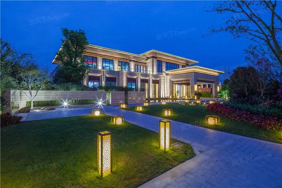 成都万达1号4室2厅2卫南朝向3500.00元/月出租