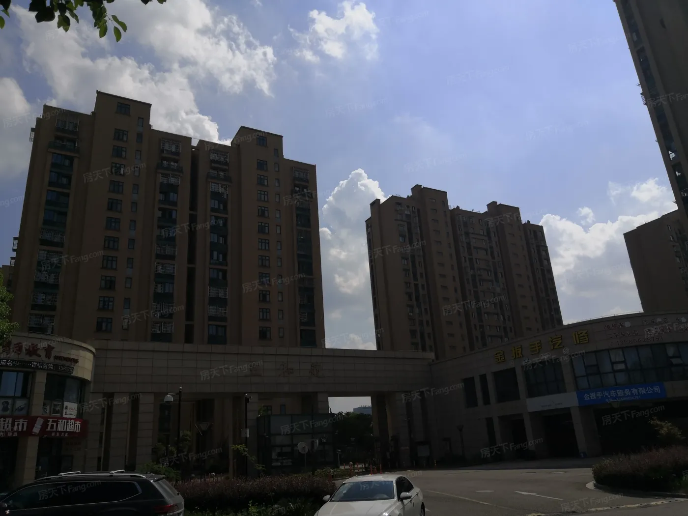 五和苑2室1厅1卫南朝向2200.00元/月出租