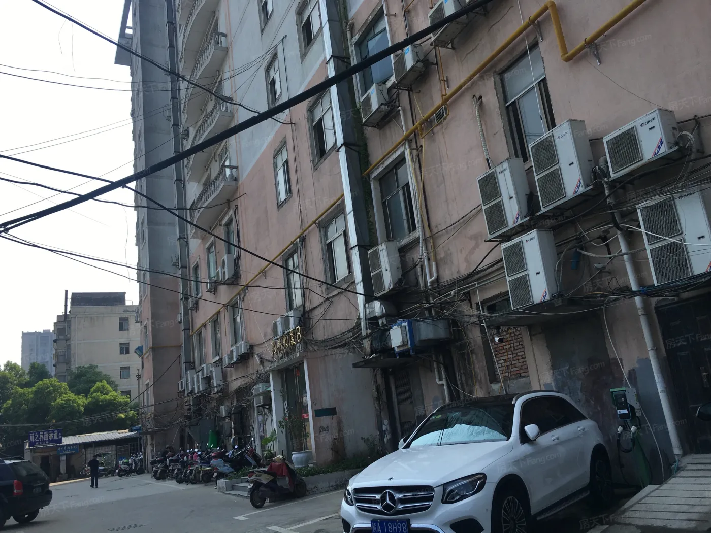 兆丰大厦2室1厅北朝向2000.00元/月出租