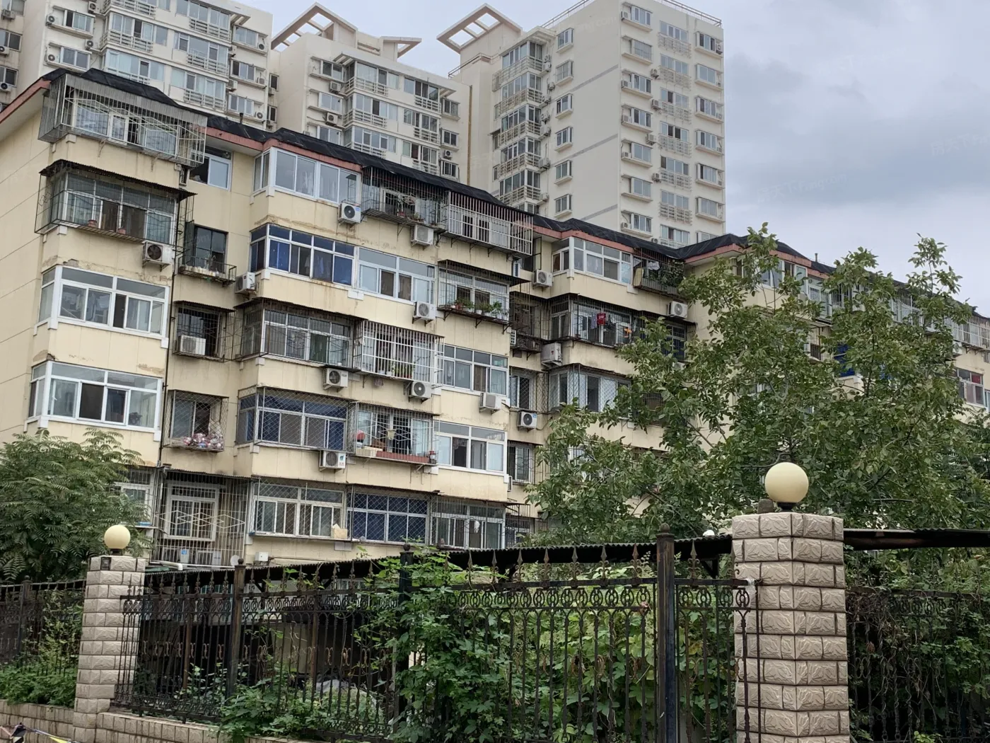 丰管路甲52号院2室1厅1卫西北朝向5700.00元/月出租