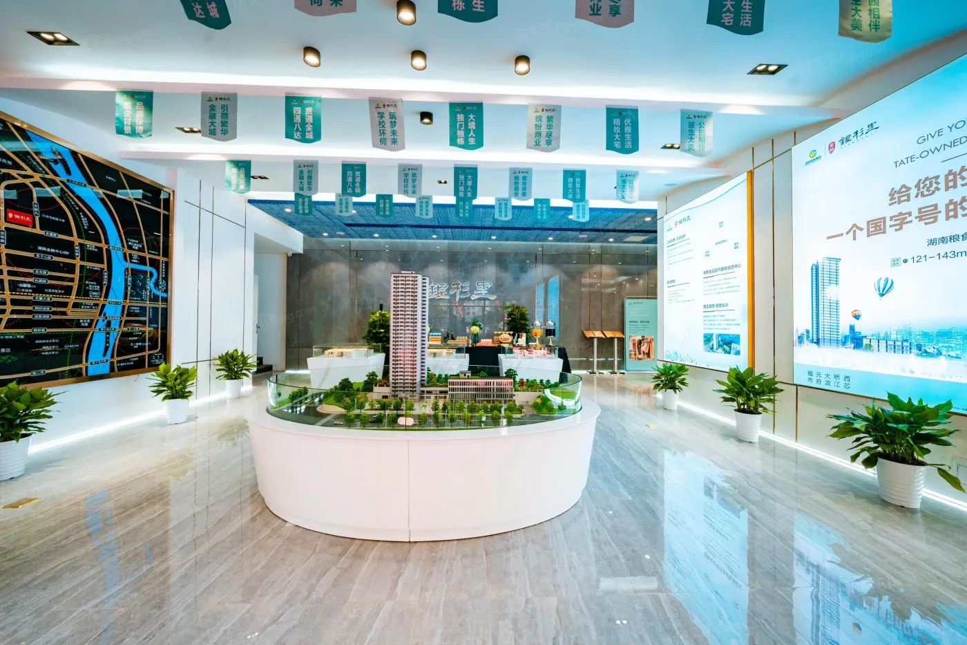 金恒·银杉里3室2厅2卫东南朝向3400.00元/月出租