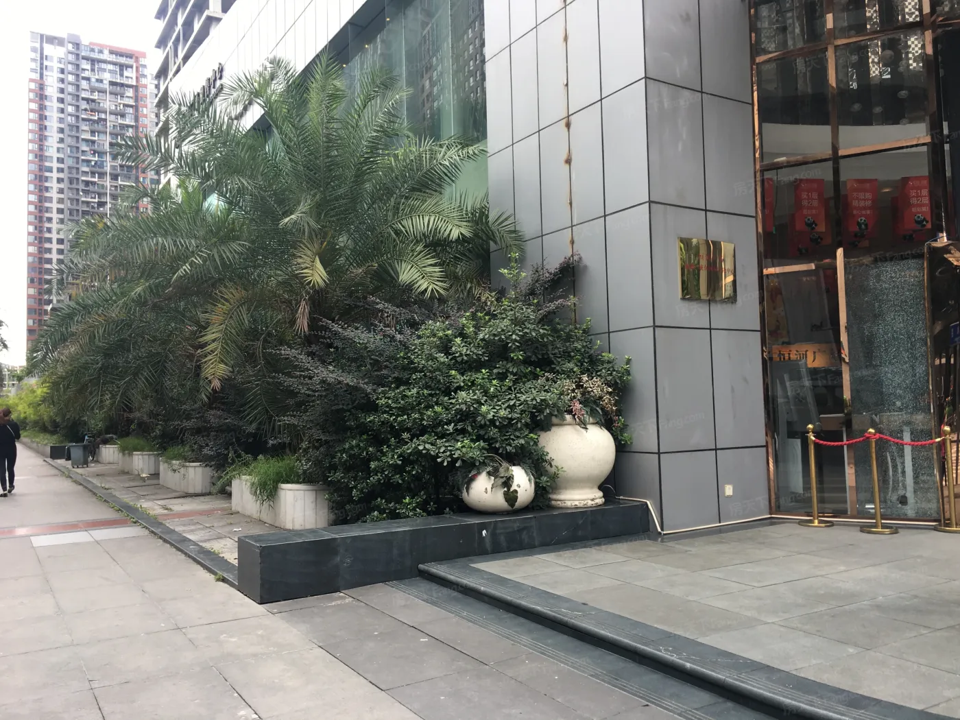 恒河广场2室1厅1卫东朝向3600.00元/月出租