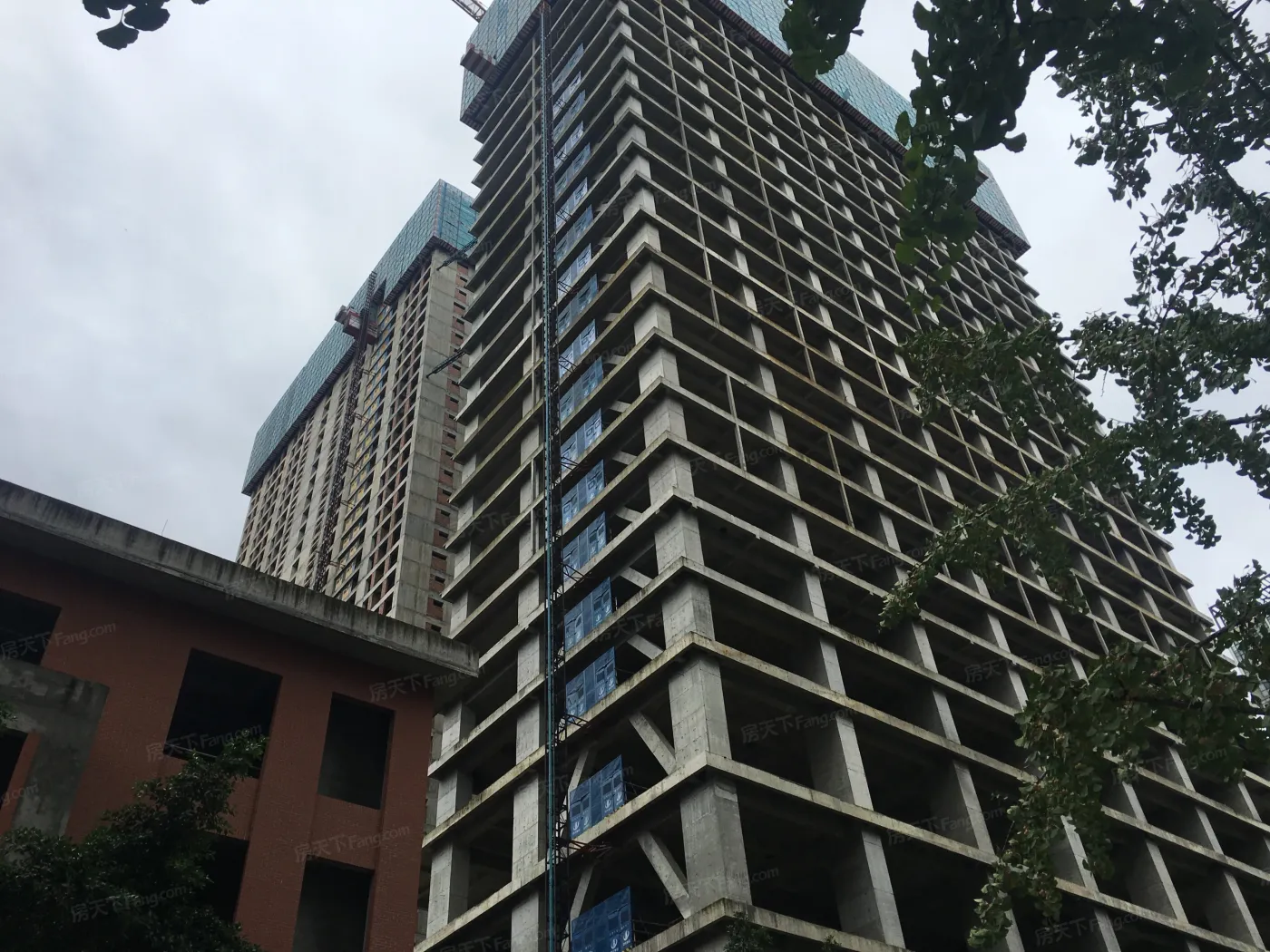 恒河广场2室2厅1卫东朝向1800.00元/月出租