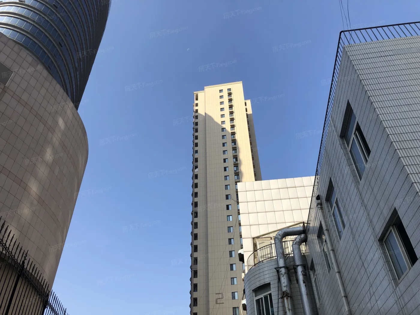 万科悦峯花园1室1厅1卫南朝向2500.00元/月出租