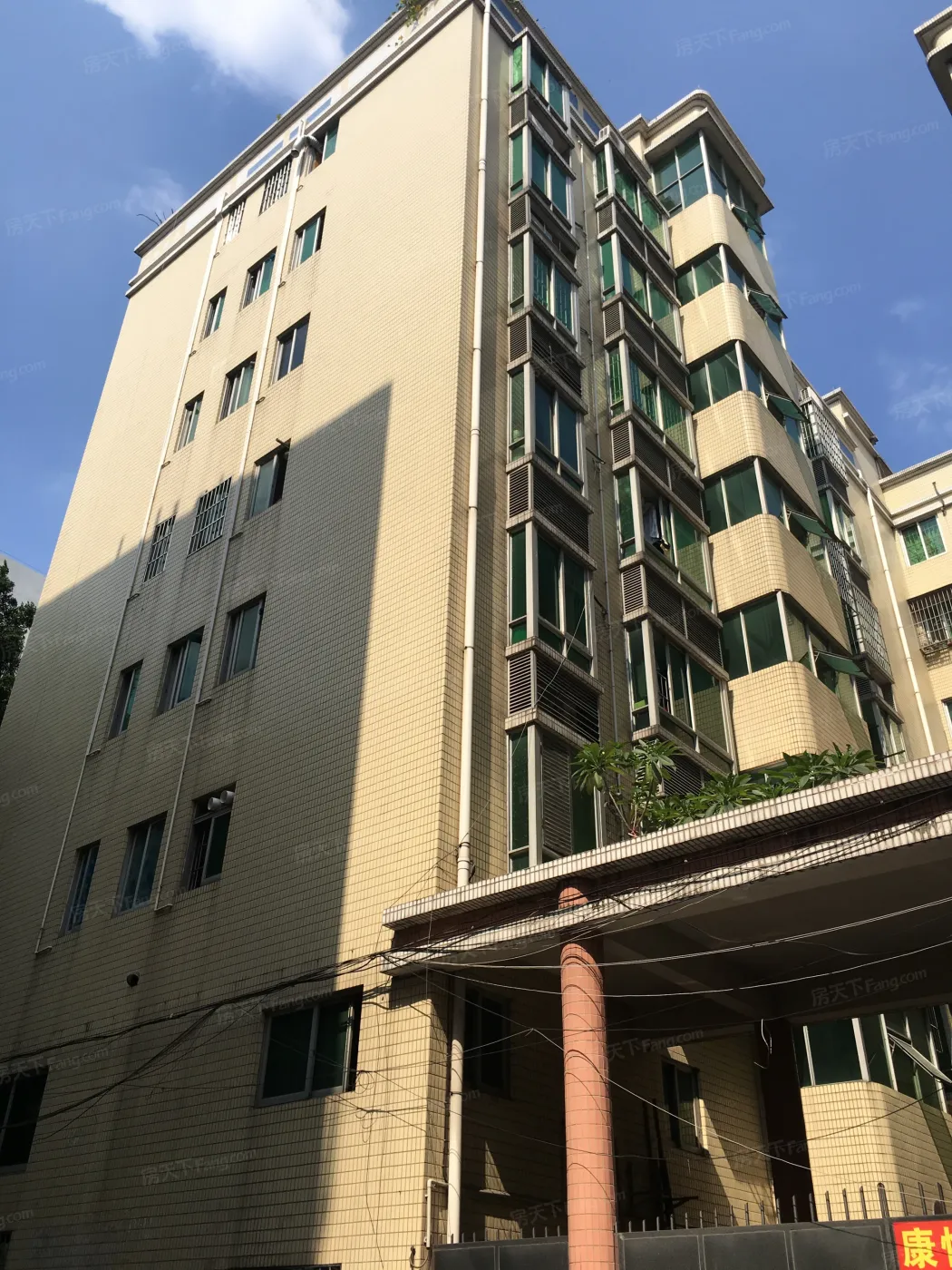 康怡居3室1厅1卫东朝向1200.00元/月出租