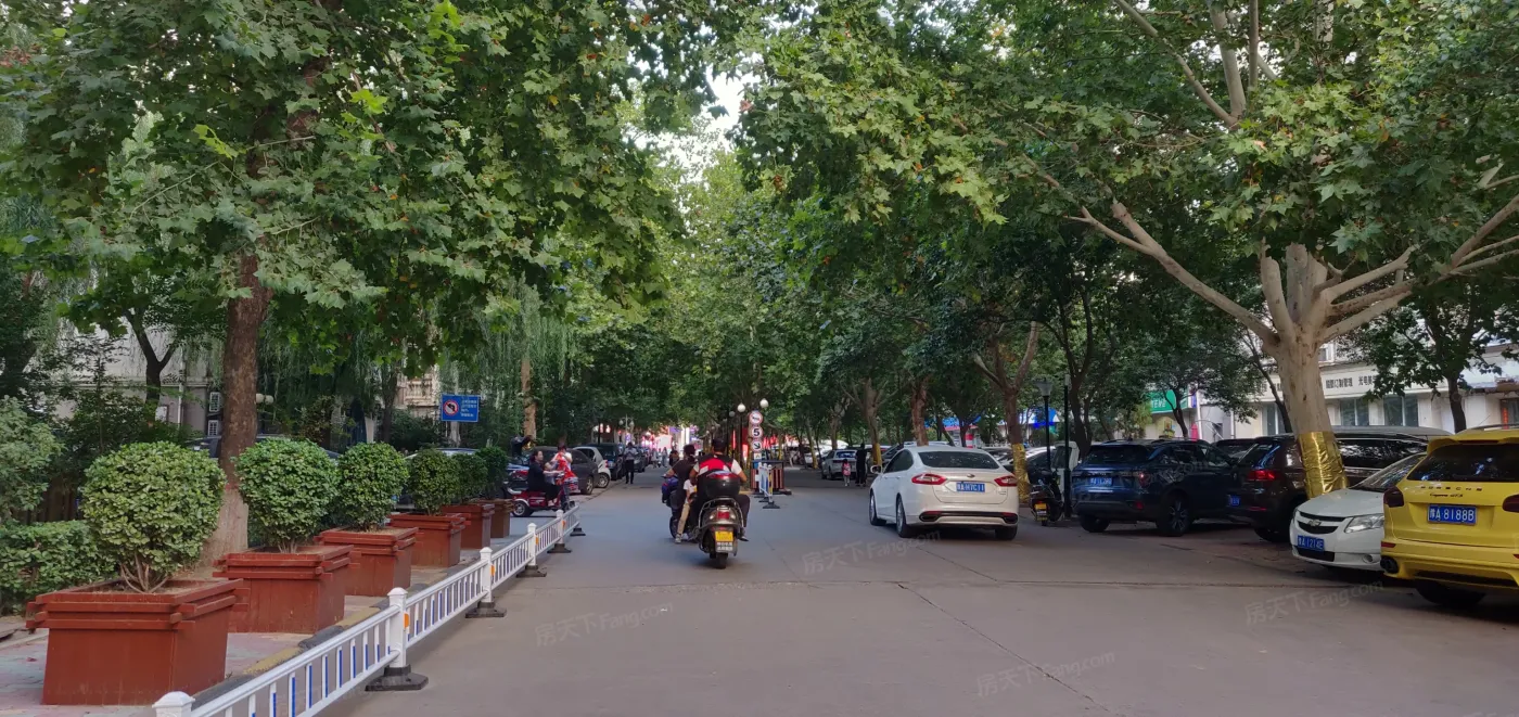 建业城市花园4室2厅2卫南北朝向3300.00元/月出租