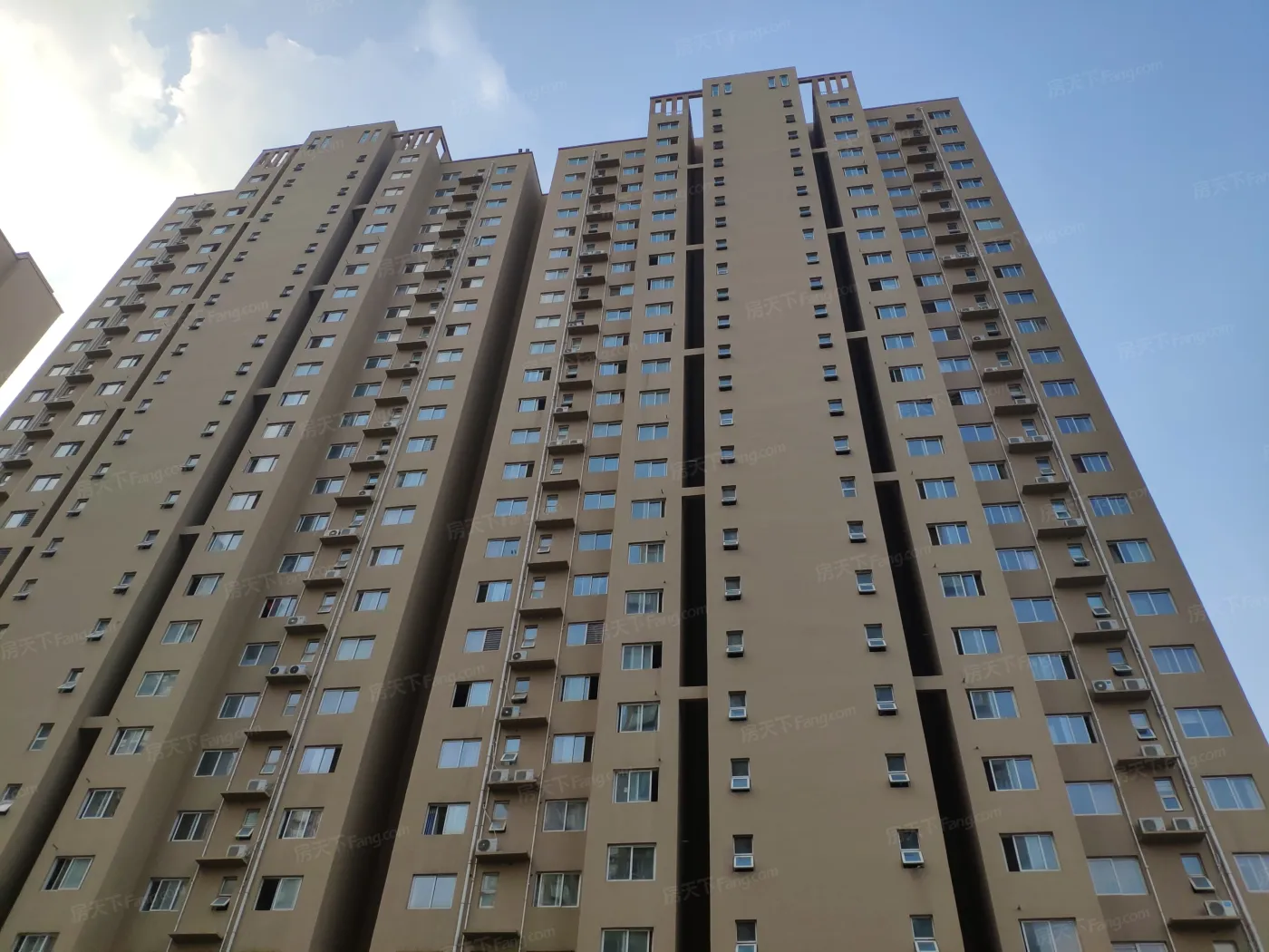 滹沱社区1室1厅1卫南朝向1000.00元/月出租