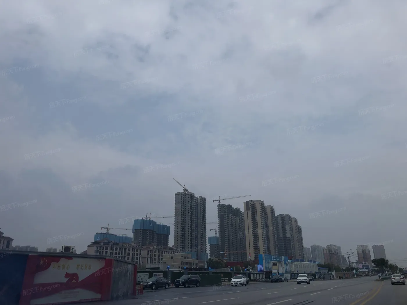 长房东旭国际二期3室2厅1卫南朝向2500.00元/月出租