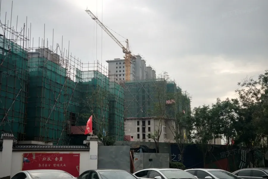 北辰香麓3室2厅1卫南北朝向1000.00元/月出租