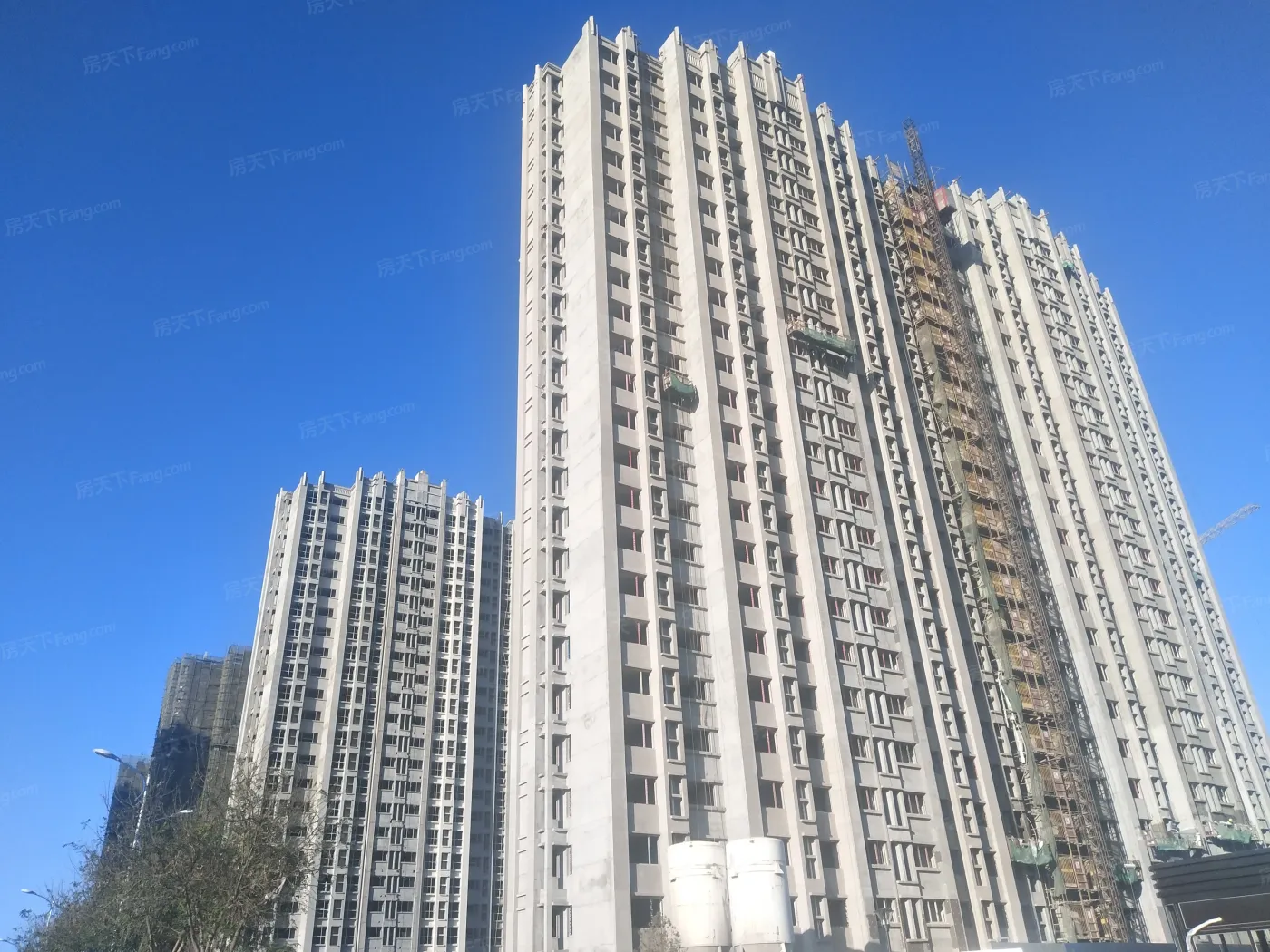 东冠·逸品龙湾1室1厅1卫南朝向1100.00元/月出租