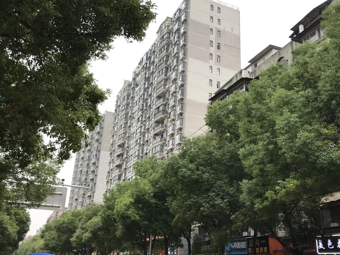 博海名居3室2厅1卫南北朝向2900.00元/月出租