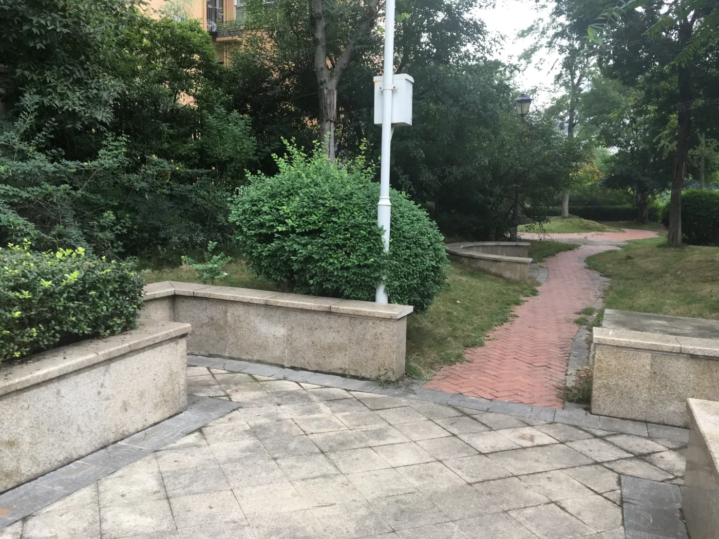 城投东庐2室1厅1卫东南朝向2000.00元/月出租