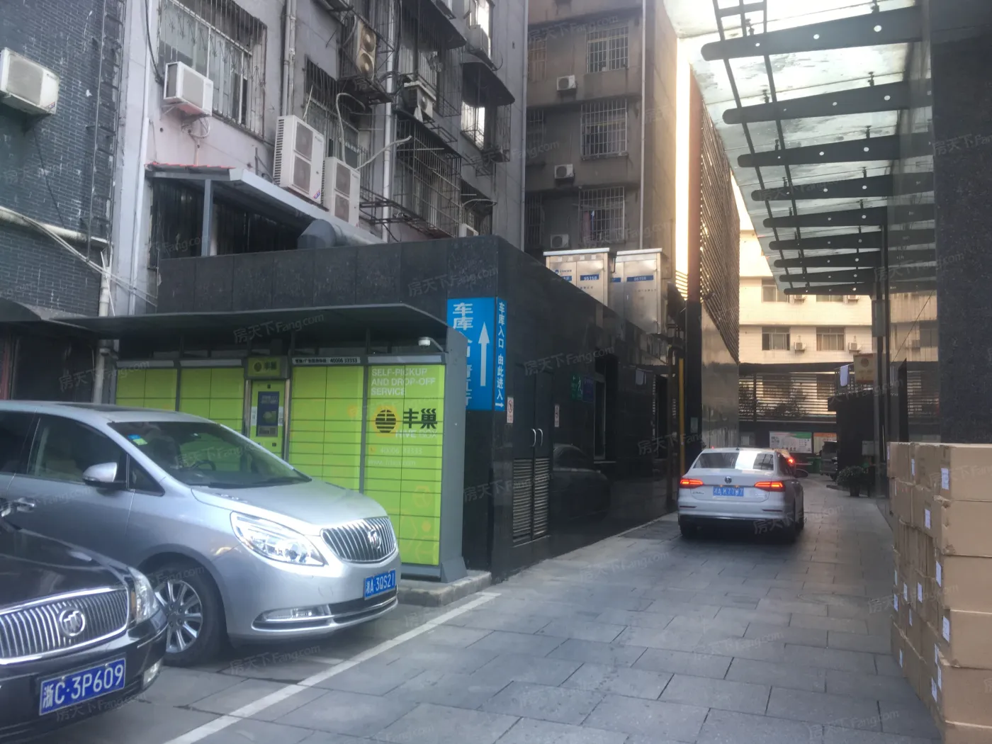 泉昇同福大厦3室1厅1卫南朝向2400.00元/月出租