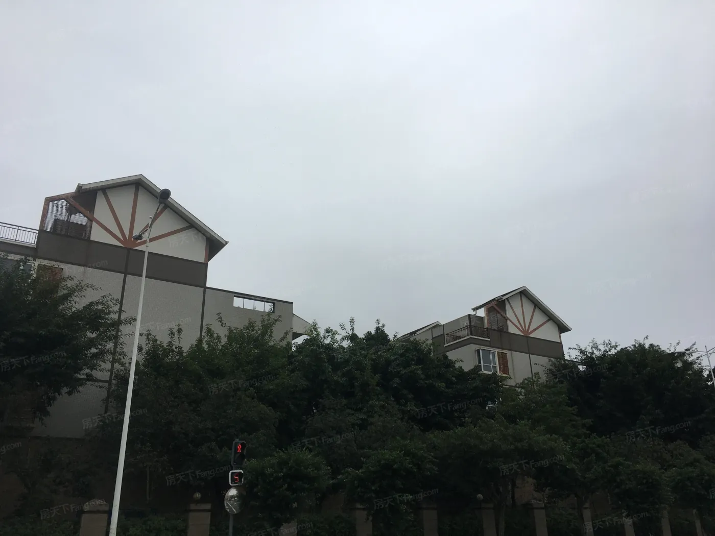 心怡德盛苑4室2厅3卫东南朝向4800.00元/月出租