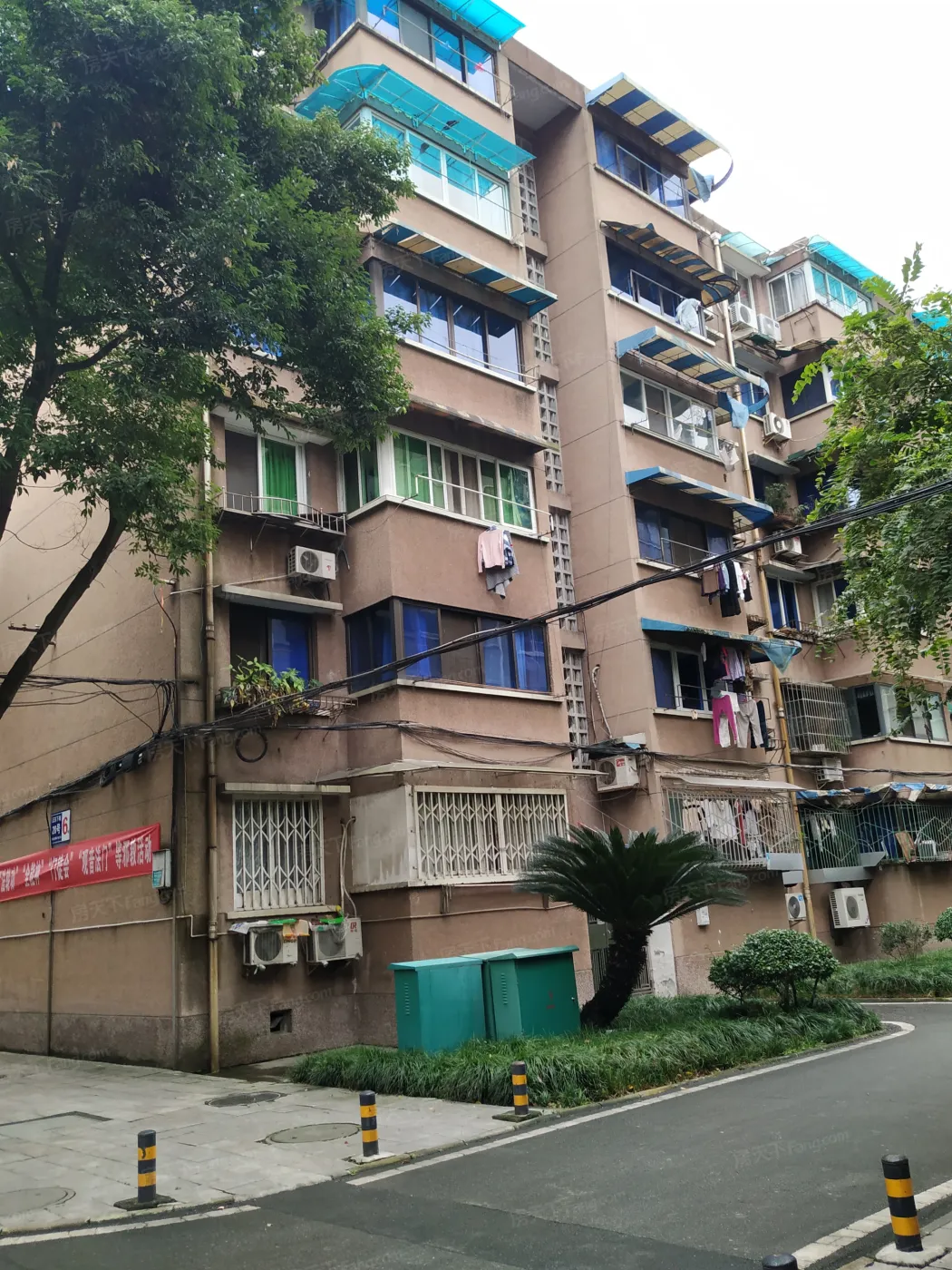 六菱小区2室1厅1卫东南朝向1800.00元/月出租