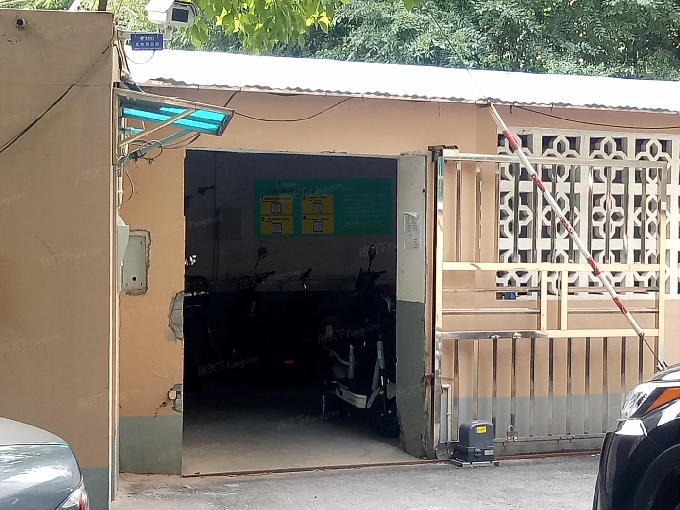 龙漕路66弄小区2室1厅1卫南朝向6060.00元/月出租