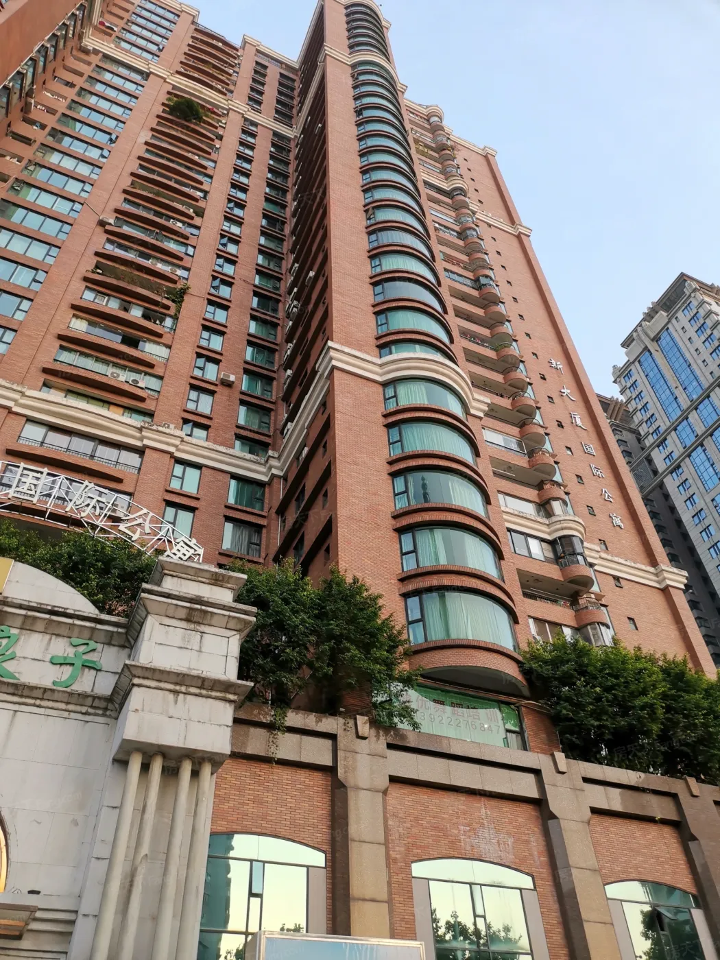 新大厦国际公寓3室1厅2卫北朝向11800.00元/月出租