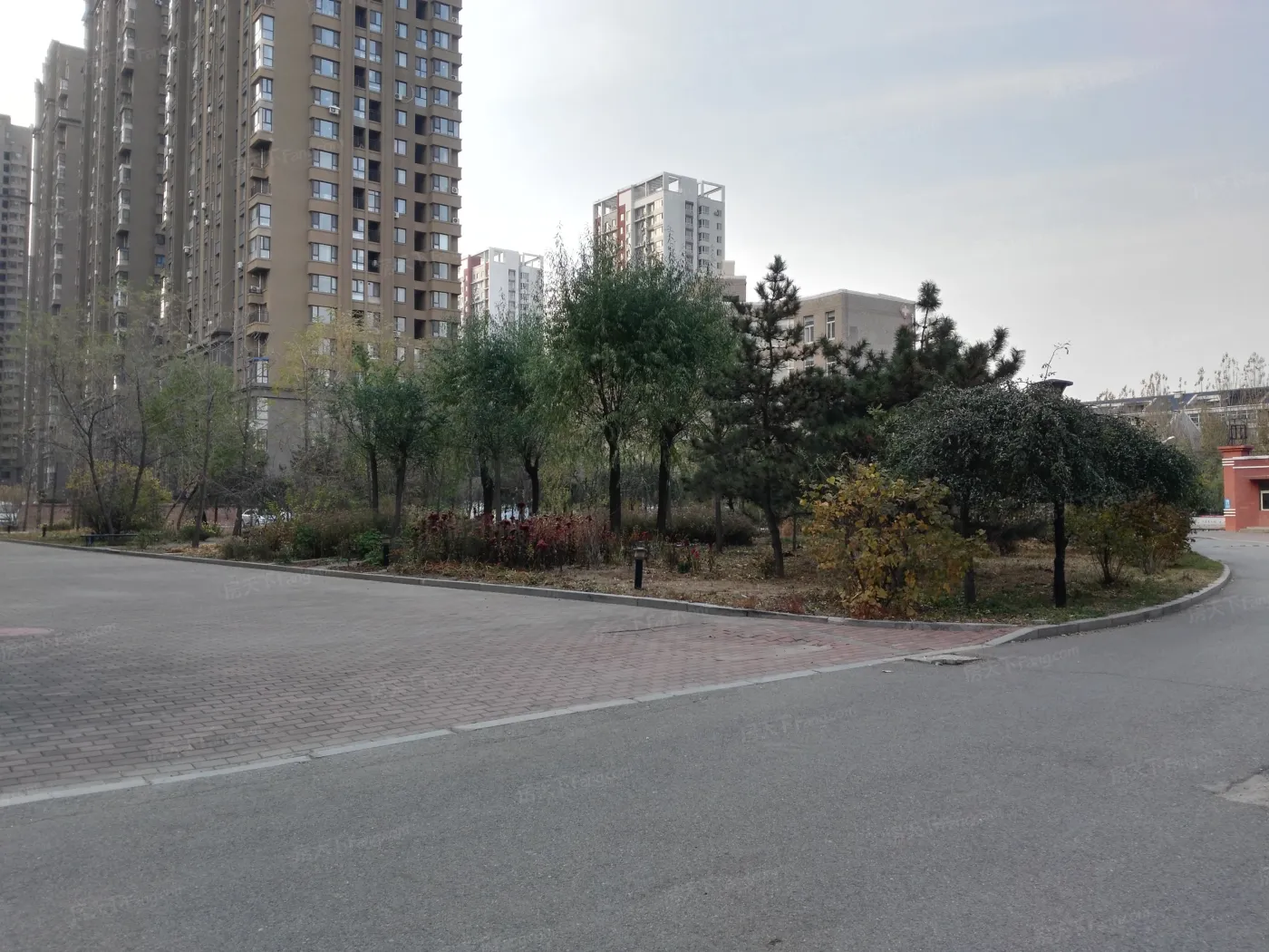边防小区3室1厅1卫南北朝向2000.00元/月出租