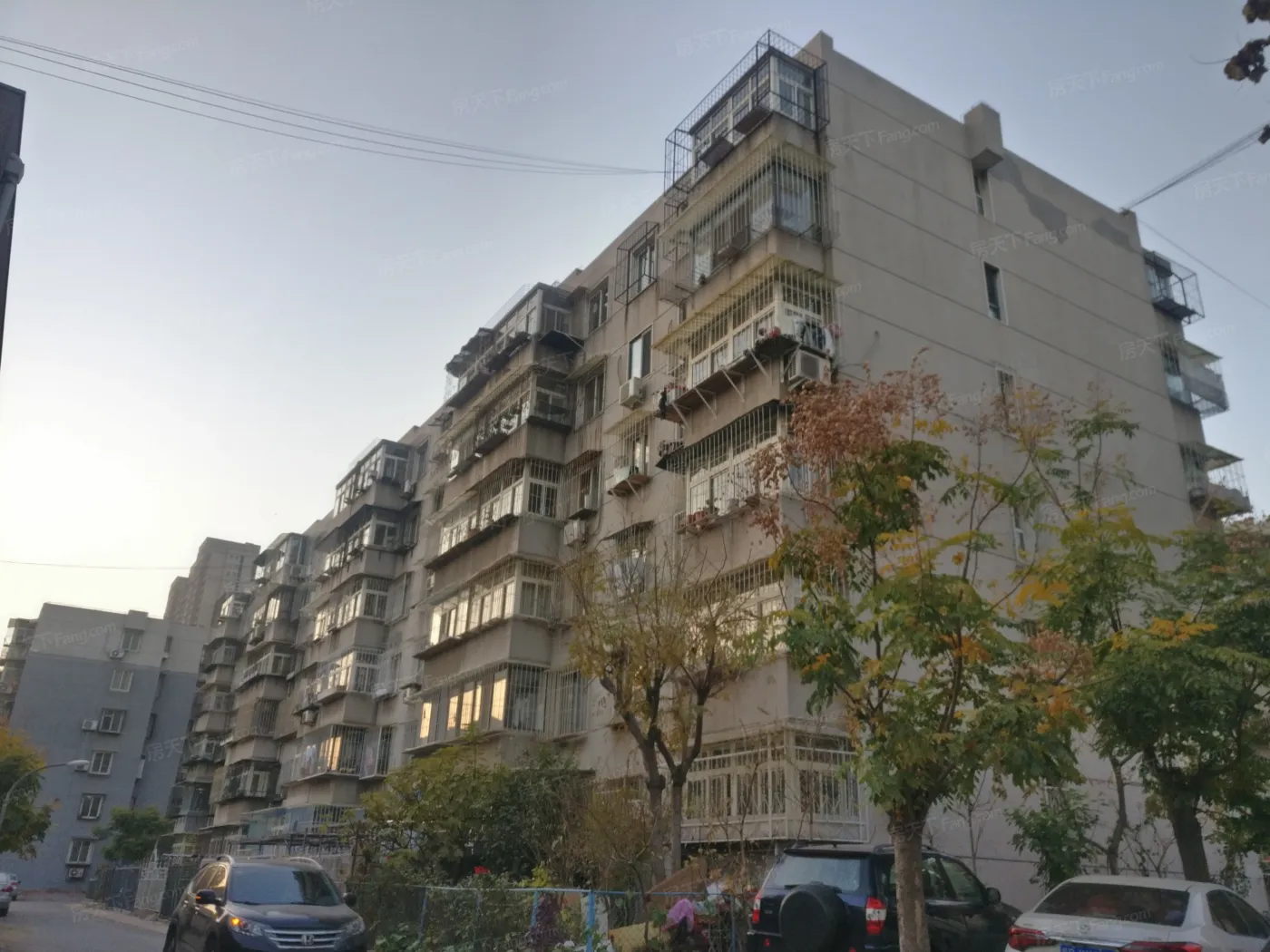 凤祥园3室2厅1卫南北朝向1400.00元/月出租