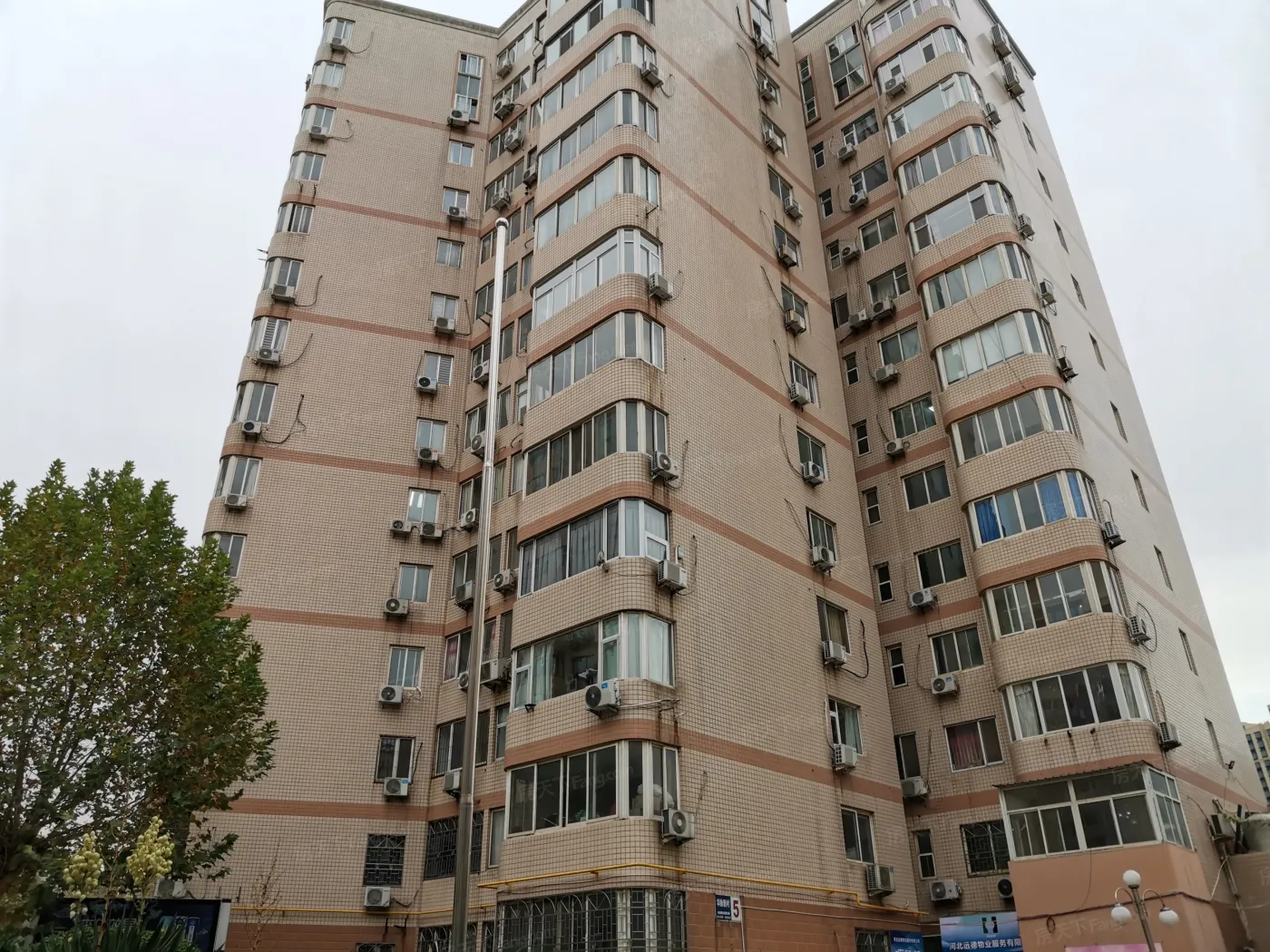 华脉新村1室东南朝向12000.00元/月出租