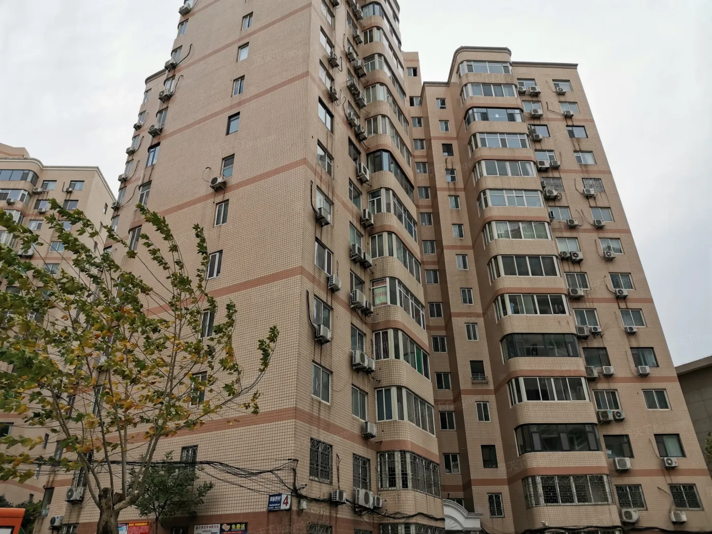 华脉新村3室2厅1卫南北朝向3000.00元/月出租