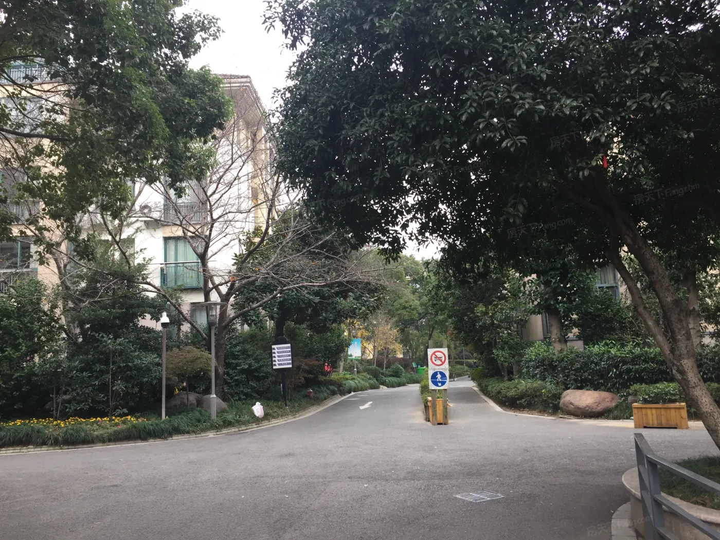 格兰云天二期1室1卫北朝向1550.00元/月出租