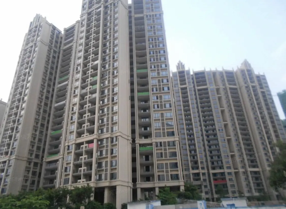 保利上城首座主推建面约71,100,134平loft