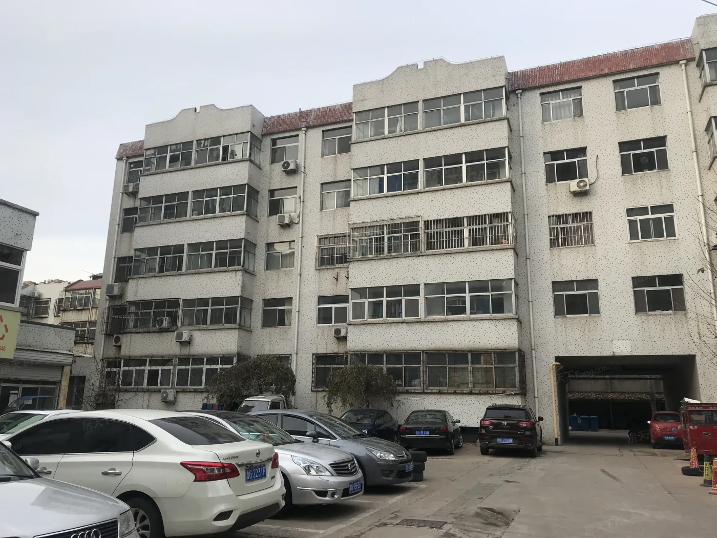 投资公司宿舍3室1厅1卫南朝向800.00元/月出租
