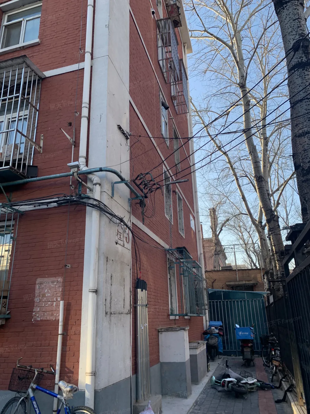 和平街九区3室1厅1卫西北朝向7800.00元/月出租