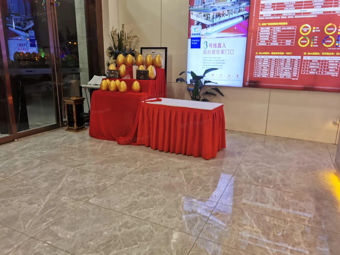 尚鑫海悦3室2厅1卫南朝向2300.00元/月出租