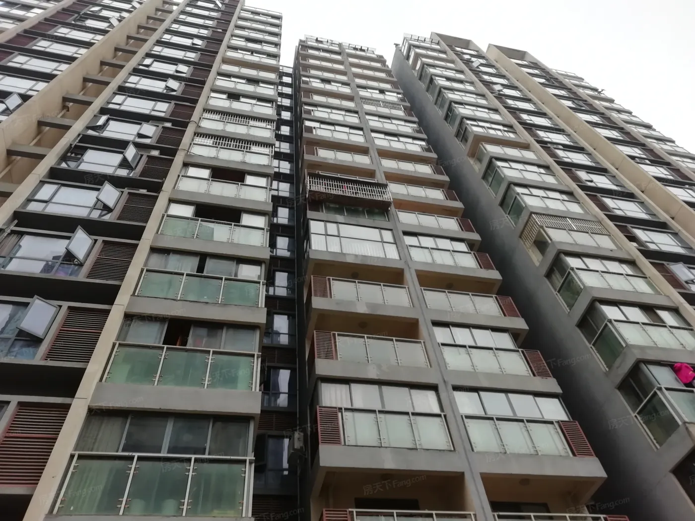 钰邸华府4室1厅1卫东南朝向2000.00元/月出租