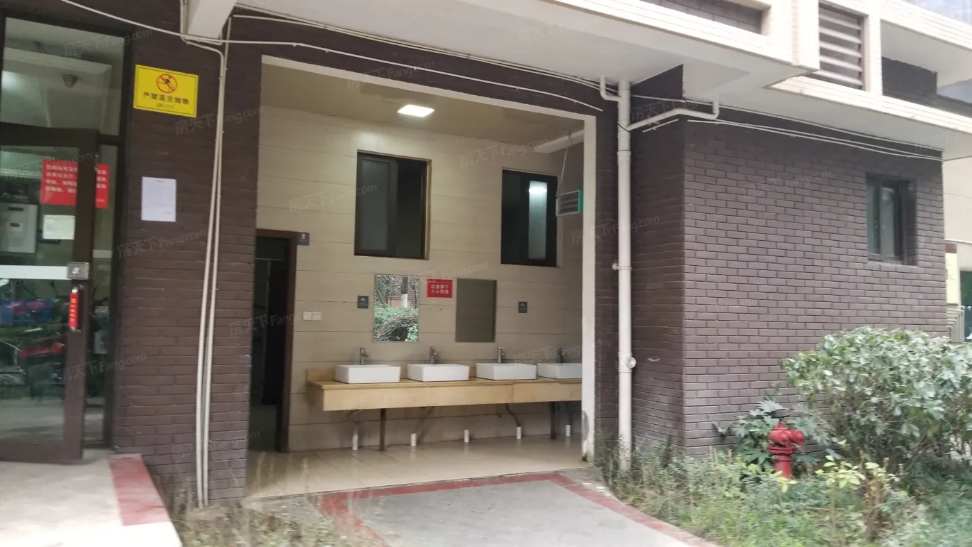 北新润苑一期3室1厅1卫南朝向1701.00元/月出租