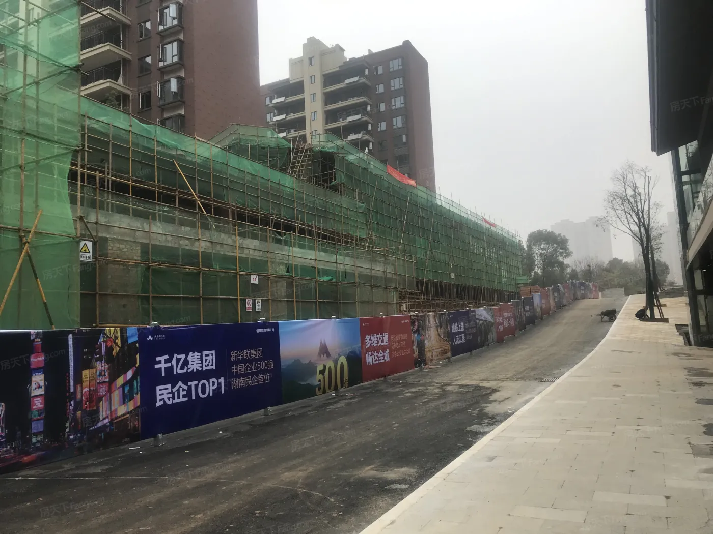 新华联梦想城3室2厅1卫南朝向2000.00元/月出租