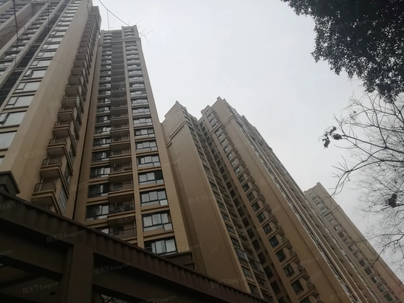 时代睿城3室2厅2卫东南朝向1986.00元/月出租