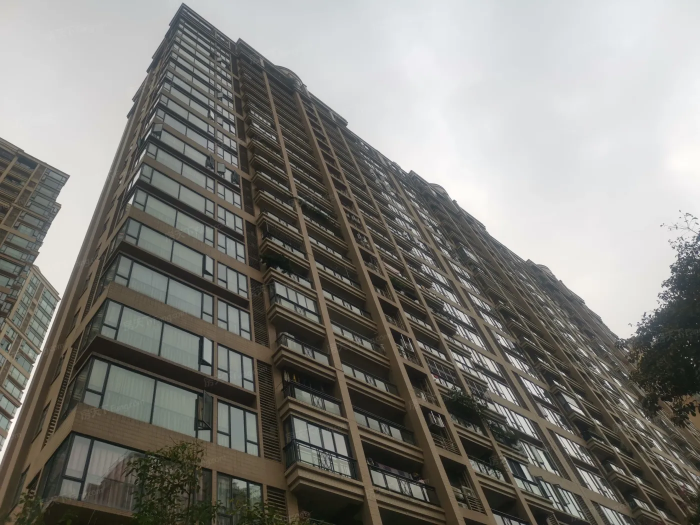 中海万锦豪园3室2厅2卫南朝向5500.00元/月出租