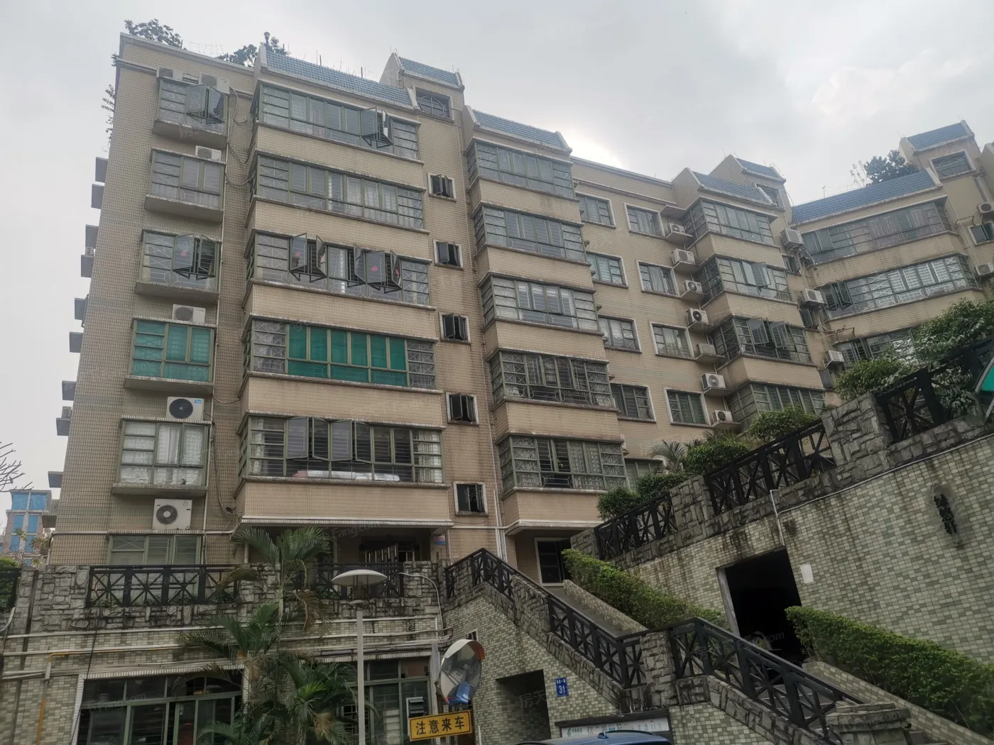 绿景华庭2室2厅1卫西北朝向1500.00元/月出租