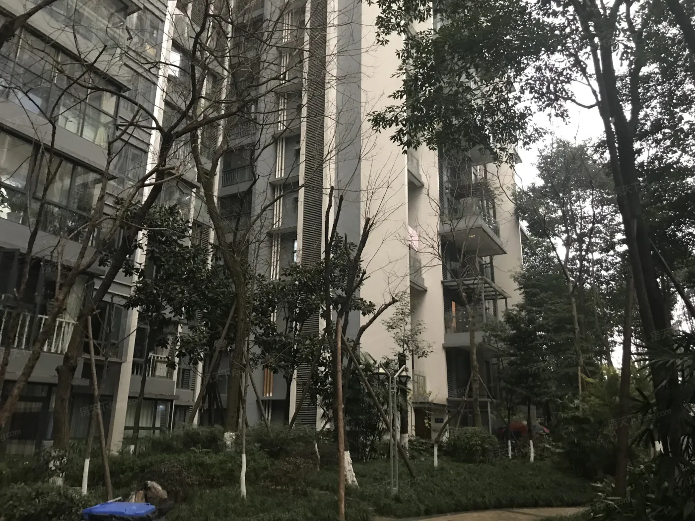 金沙鹭岛二期2室2厅1卫东南朝向3000.00元/月出租