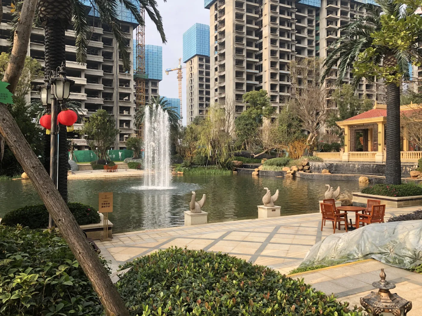 恒大御景天下3室2厅2卫南朝向2400.00元/月出租