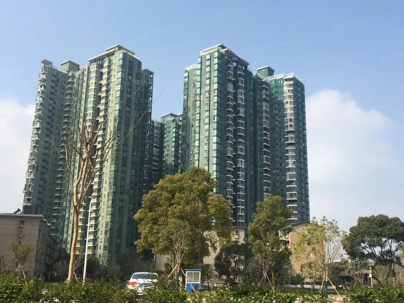 华盛新外滩3室2厅2卫南北朝向4500.00元/月出租