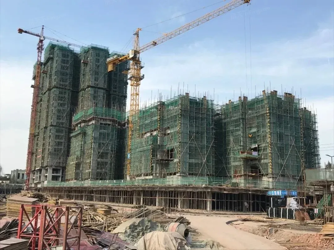 实景图:12#5层、13#7层 实景图:12#5层、13#7层