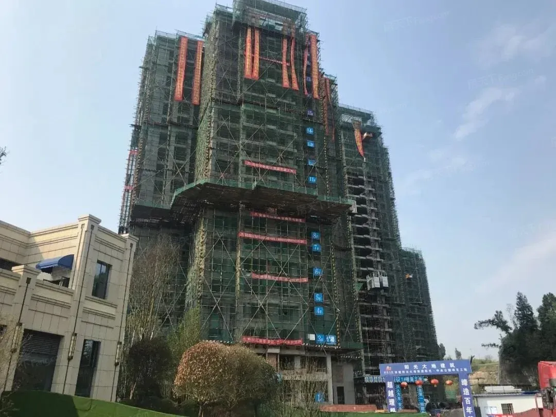 实景图:1#封顶 实景图:1#封顶