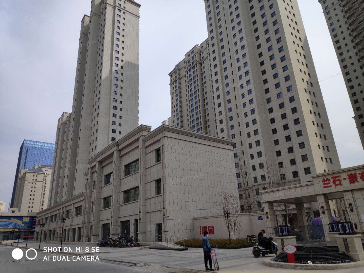 兰石豪布斯卡璟园3室2厅2卫南北朝向3500.00元/月出租