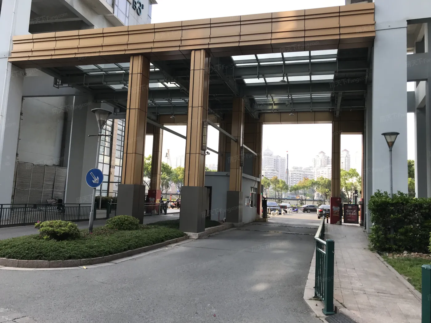 大自然家园4室3厅2卫南朝向2600.00元/月出租