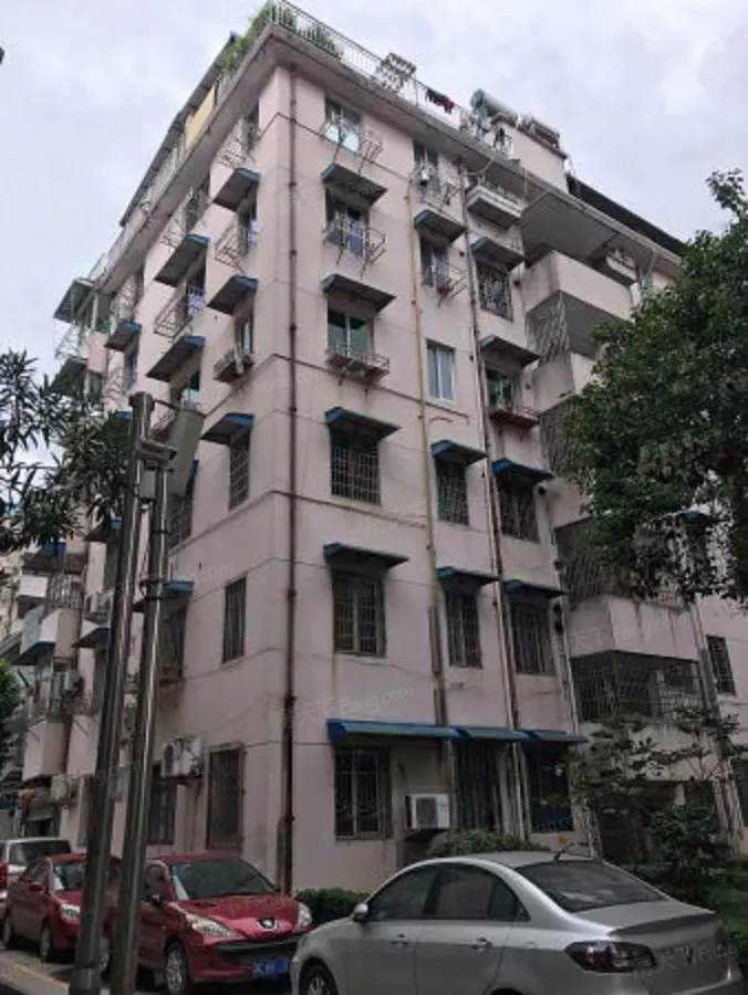 金蟾一组团3室1厅1卫南朝向1200.00元/月出租