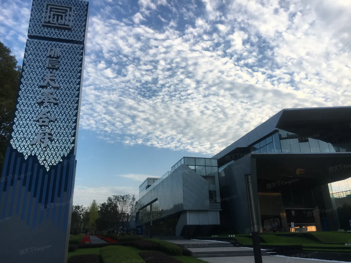 协信天奉合府4室2厅3卫东南朝向1000.00元/月出租