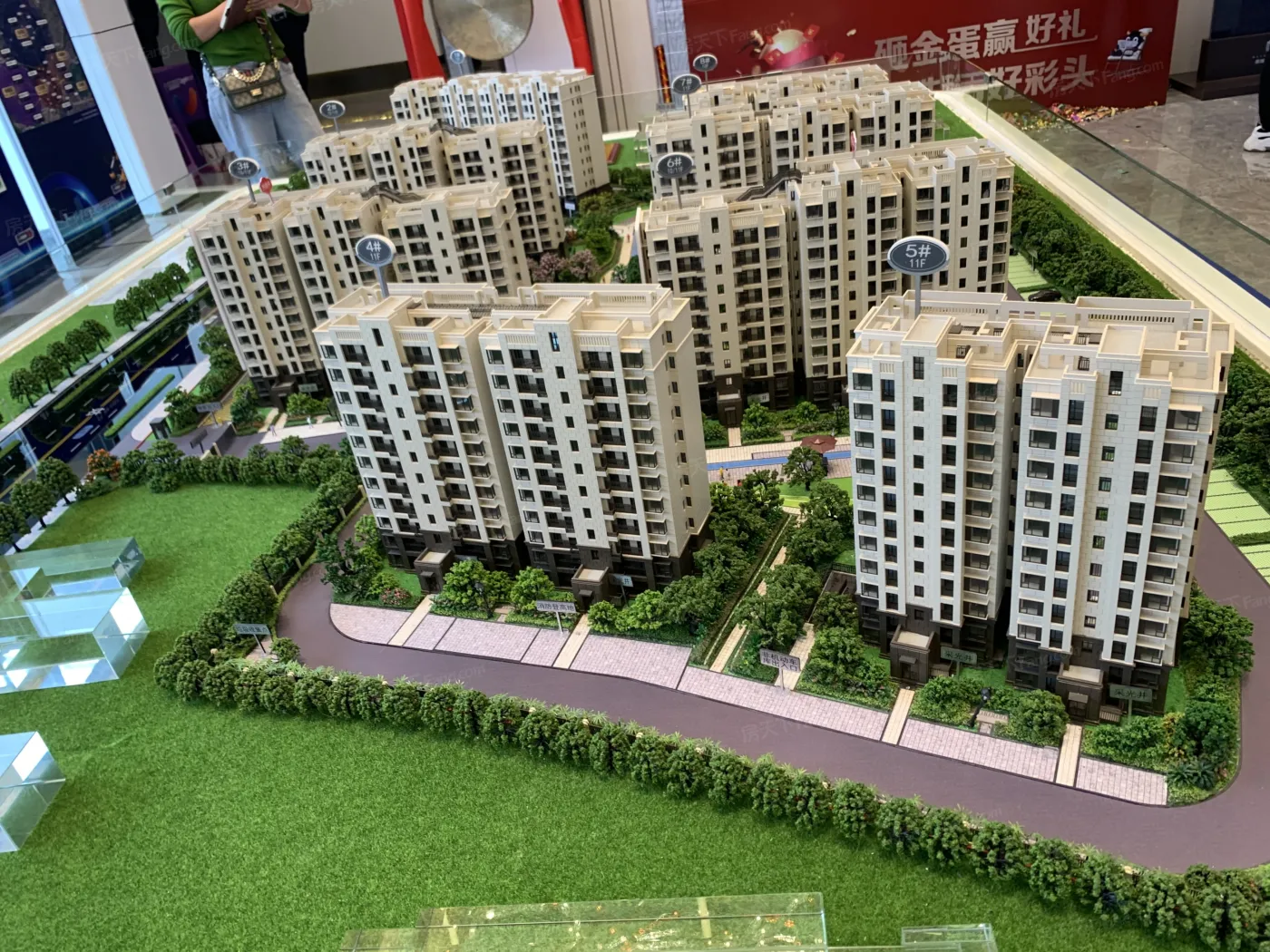 新城悦隽时代3室2厅2卫南朝向1300.00元/月出租